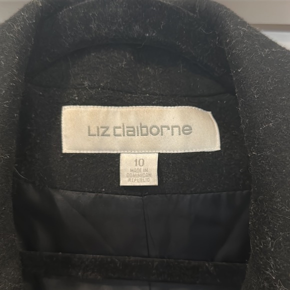 Liz Claiborne - Picture 2 of 4